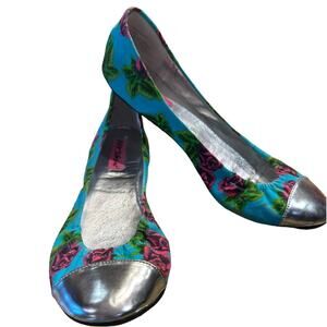 Betsey Johnson Blue, Pink Roses and Silver Womens Size 6.5 Ballet Flats